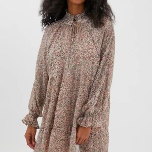 💜Urban Outfitters Floral Dress💜